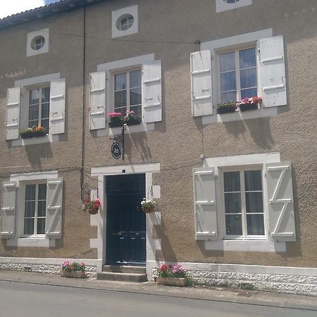Vingt Grand Rue Bed & Breakfast Champagne-Mouton Ngoại thất bức ảnh